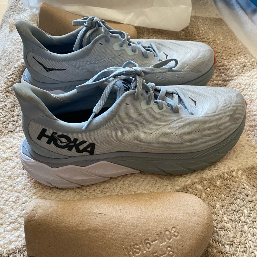 Hoka Arahi 6 Blue Size 9 Womens